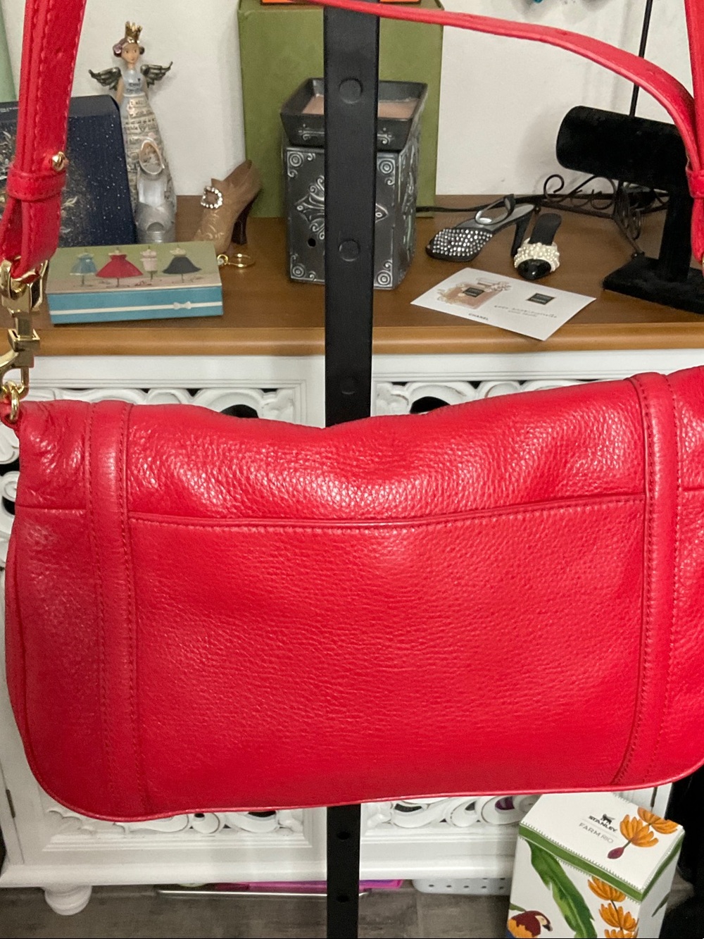 Tory Burch Like New Red Leather Shoulder Bag with Gold Logo Disc - Picture 5 of 8